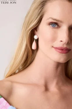 Oval Pearl Colored Earrings