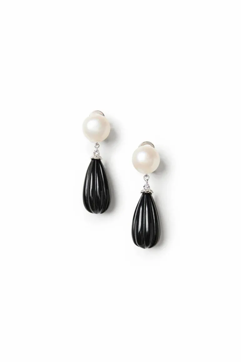 Oval Pearl Colored Earrings